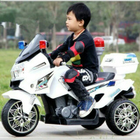 儿童电动摩托车三轮车大号警车2-8岁男女宝宝可坐充气轮可坐两人