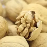 新疆薄皮阿苏温纸皮核桃散装薄壳手剥纸皮核桃装