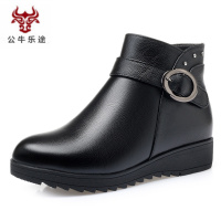 公牛乐途2020皮棉鞋女真皮加绒短靴中老年人冬季加厚羊毛奶奶皮鞋妈妈棉鞋女鞋