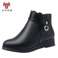 公牛乐途2020妈妈鞋棉鞋女真皮秋冬季加绒保暖靴子中年平底短靴皮鞋中老年女鞋