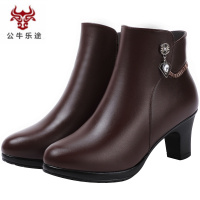 公牛乐途2020妈妈鞋子棉鞋冬季中年真皮短靴高跟女士皮鞋加绒女靴子中老年女鞋