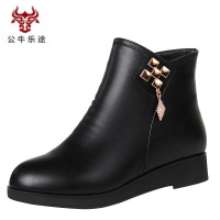 公牛乐途2020妈妈鞋真皮雪地靴冬季加绒棉鞋女短靴平底舒适中年中老年女鞋皮鞋