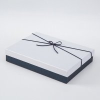 白色盒子一个 中号:长30宽23高6厘米 520长方形生日包装盒连衣裙T恤盒礼品盒精美礼品包装盒