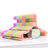 []1-60个儿童塑料衣架成人防滑衣架宝宝婴儿晾衣架衣挂