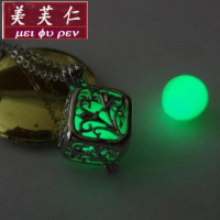 美芙仁夜光饰品许愿树项链生命之树夜光镂空吊坠创意发光夜光石项链寓意七夕情人节