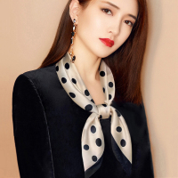 盛世尼曼丝巾小方巾女春秋款时尚洋气领巾韩版百搭网红薄文艺复古波点围巾