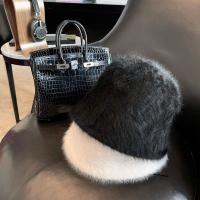 SUNTEKFBB李明萱新款毛绒绒兔绒水桶帽时髦保暖遮肉显脸小可调节盆帽