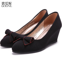 歌爱妮2020新款正品老北京布鞋黑色花朵时尚坡跟休闲舒适透气工装通勤女单鞋