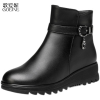 歌爱妮2021妈妈棉鞋真皮坡跟厚底加绒保暖短靴平底中老年人羊毛皮鞋大码奶奶