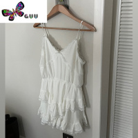 语娄冰岛白茶不规则蕾丝拼接连衣裙女内搭别致吊带裙