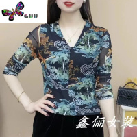 语娄鑫俪女装2023薄款V领南韩纱中老年妈妈上衣遮肉花色长袖小衫