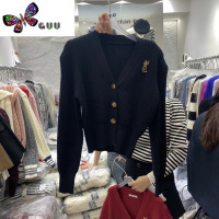 语娄TO百搭甜美V领胸针长袖针织开衫女2023新款宽松短款毛衣外套