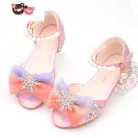 绿彩虹光小女孩凉鞋软底大女童凉鞋公主风儿童凉鞋夏季爱莎水晶鞋带跟珍珠