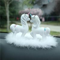 净也创意个性羽毛汽车防滑垫车载可爱兔毛香水摆件置物垫车内装饰用品