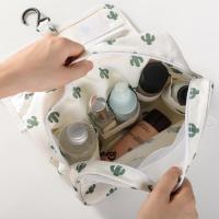 净也便携随身挂钩洗漱包可爱防水化妆包女大容量化妆品护肤品收纳袋