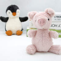 ins北欧可爱小猪企鹅少女心玩偶毛绒玩具公仔安抚陪睡娃娃女