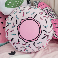 ins红抱枕ins少女心抱枕卧室风名创优品仙人掌抱枕菠萝抱枕靠垫
