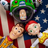 玩具总动员4胡迪警长声弹翅巴斯光年翠丝玩具可动人偶生日