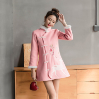 热卖旗袍秋冬夹棉加厚长袖刺绣花年轻款 少女中国风改良短款毛呢旗袍