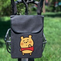 电动车挂包自行车小挂包前置电瓶车挂兜储物包车把包大容量|带盖大号牛津布防水面料黑色小维黄熊