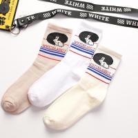 大白兔袜子女中筒袜ins潮秋冬纯棉日系可爱网红街头白色男长筒袜