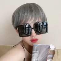 潮流女韩版太阳镜特大方框镂空走秀d字墨镜2020金属铰链网红新款