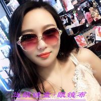 女士镶钻网红无框2021显瘦防水钻墨镜太阳镜紫外线拍大脸韩版潮街