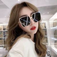 2021时尚方框墨镜女圆脸度假韩版大气白太阳眼镜平板镜面个性方形