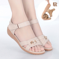 2020夏季中老年人女鞋平底真皮新款牛筋软底防滑妈妈凉鞋女底大码