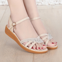 夏季真皮平底妈妈凉鞋女大码坡跟防滑牛筋底软底中年中老年女凉鞋