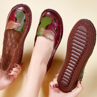 夏季闰月妈妈鞋凉鞋真皮软底平底舒适女中年红皮鞋洞洞单鞋中老年