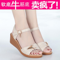 中年中跟中老年凉鞋夏2020凉鞋女真皮坡跟软底新款妈妈