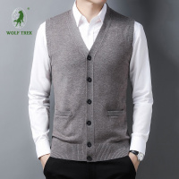 [七匹狼国际公司授权WOLF TREK ]男装男式2021新款无袖背心v领商务马甲毛衣休闲针织开衫