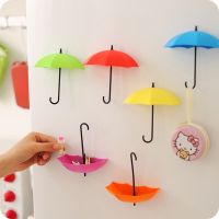 装饰挂钩墙壁粘胶免钉挂钩粘贴挂钩半个立体创意雨伞造型造型挂钩|1个装[颜色随机发]