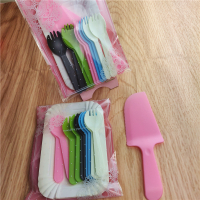 生日蛋糕餐具一次性刀叉盘子组合塑料餐盘纸盘叉子蜡烛四合一套装|10盘10彩勺+刀100套雪花袋