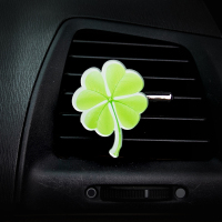 卡通车载香水汽车空调出风口香水夹车上装饰汽车香水车内装饰品 四叶草