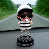 汽车公仔可爱摇头娃娃车内摆件车上摆饰装饰品卡通车载上摆饰用品 鸭舌帽黑白弹簧