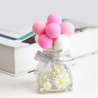 车内饰品摆件创意可爱气球汽车用品车载中控台装饰汽车座式香薰女 粉色告白气球香水瓶