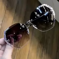 镶钻墨镜女防紫外线网红太阳镜女时尚圆脸街拍防晒开车眼镜韩版潮