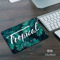 加厚鼠标垫可爱卡通小号护腕游戏鼠标垫防水个性创意桌面垫男女