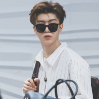 韩版方形小框男士开车墨镜潮流时尚复古街拍风防紫外线太阳眼镜女