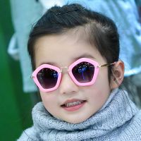儿童太阳镜女防紫外线男女童墨镜潮韩国个性公主韩版可爱宝宝眼镜