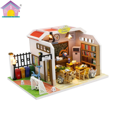 diy手工小屋厂家直销木制创意娃娃屋拼装建筑模型手工diy