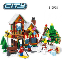 新款圣诞积木新年圣诞八音盒小火车拼装创意礼品儿童玩具 圣诞玩具商店