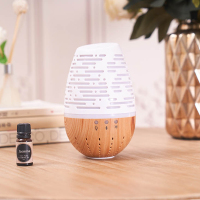 130ml智能家用香薰精油加湿器 蓝牙音乐超声波  助眠卧室喷雾 超静音 炫彩灯光氛围 D018C