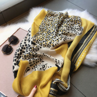 小溜家2019秋季新款欧美花豹豹纹旅游防晒披肩丝巾女纱巾棉麻围巾