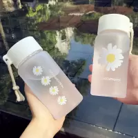 [新年特卖]小雏菊塑料水杯女男学生韩版杯子便携ins创意小清新潮流茶杯550ml吉祥鹤