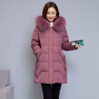 佚貌YIMAO 冬季妈妈装羽绒服白鸭绒狐狸毛领2021冬装加厚保暖连帽外套中年女