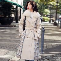 佚貌YIMAO 2021冬季韩版狐狸毛领90白鸭绒中长款格子拼接女式羽绒服
