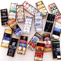 5双礼盒袜设计师推荐潮袜秋冬长袜男潮街头滑板ins风中筒袜女纯棉